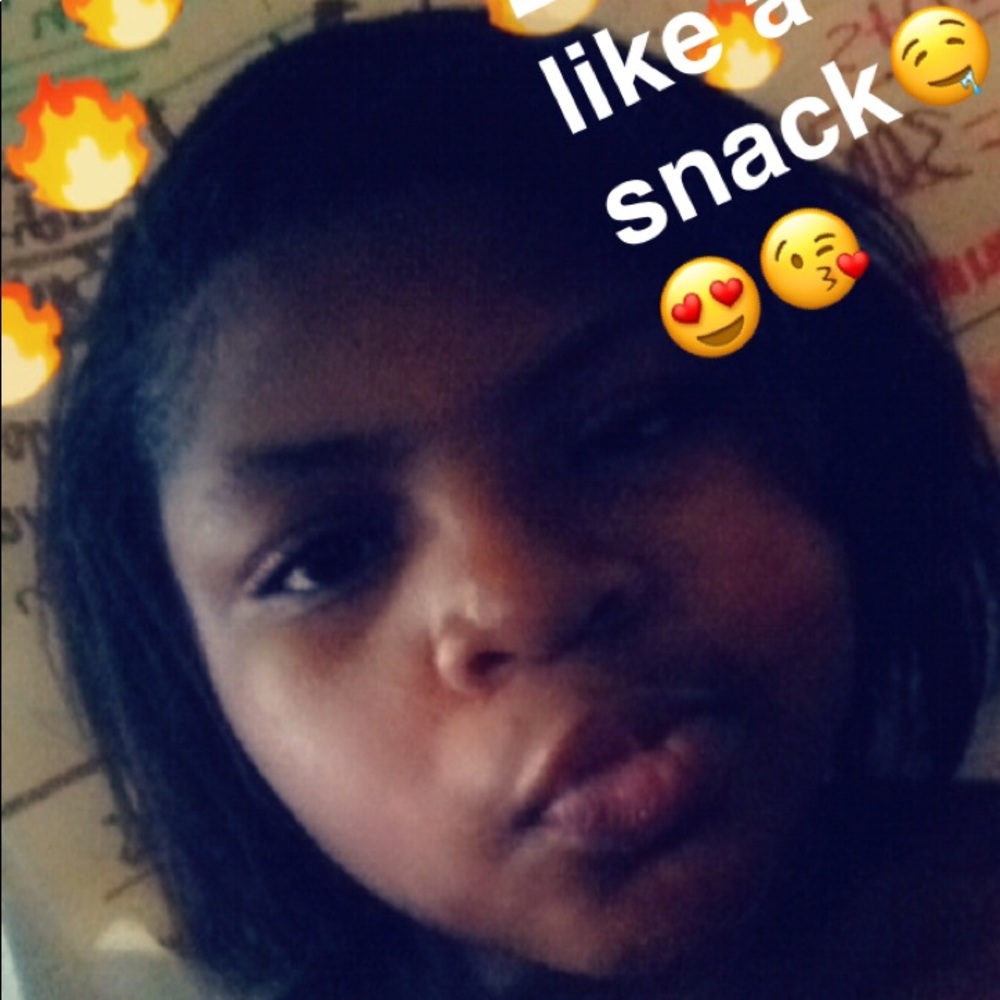 Meet your Posher, Chenyia